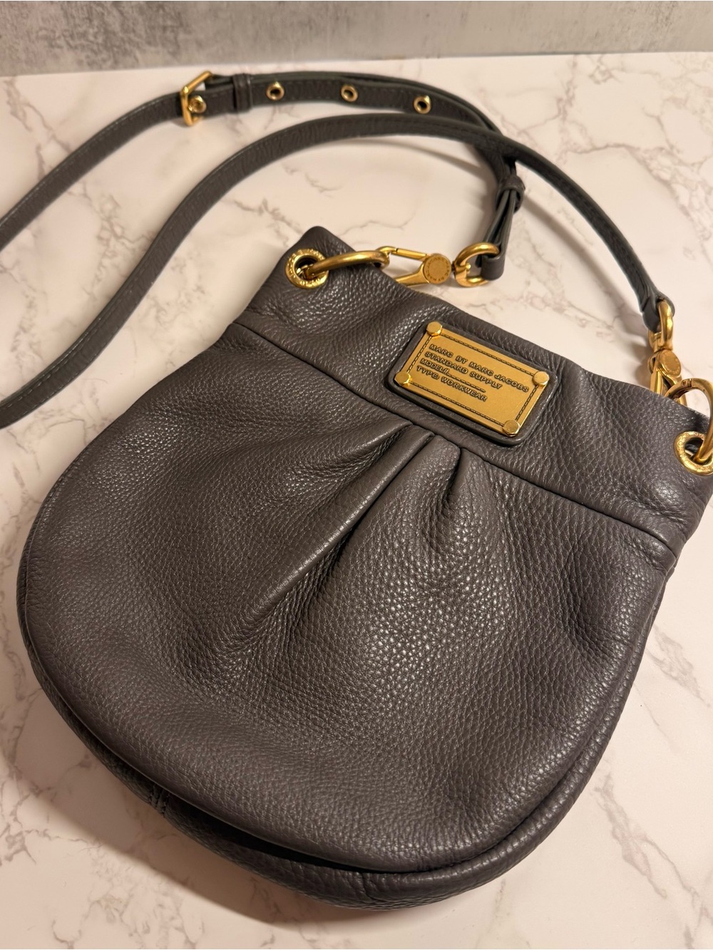 Marc by Marc Jacobs Hillier Hobo Gray Leather Bag.Gold Hardware Changable straps